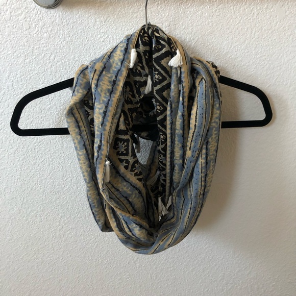 bp Accessories - BP infinity scarf